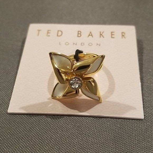 💕TED BAKER LONDON💕 Kinzaa Gold White Enamel Breeze Ring Medium/Large NWT - Picture 4 of 7